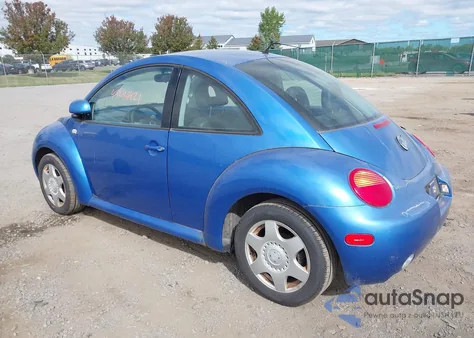 2000 Volkswagen New Beetle Gls z USA, uszkodzony, nr VIN 3VWCC21C7YM481945